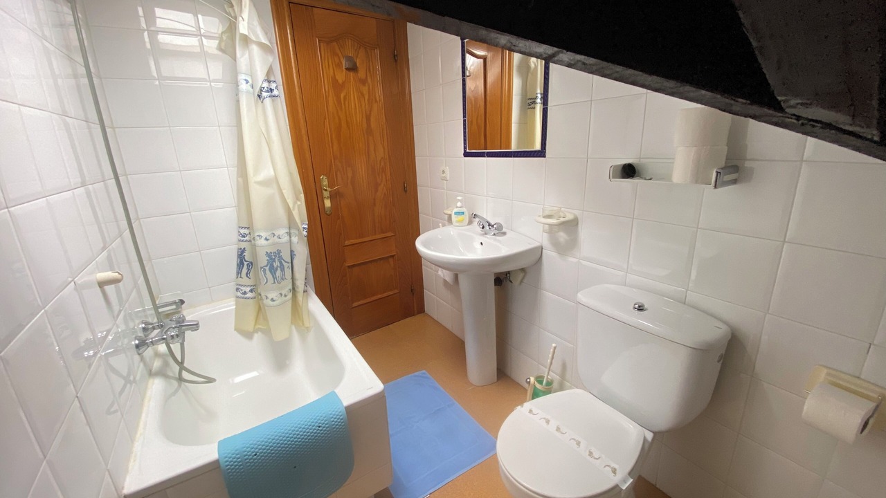 Photo of Bathroom in Celis