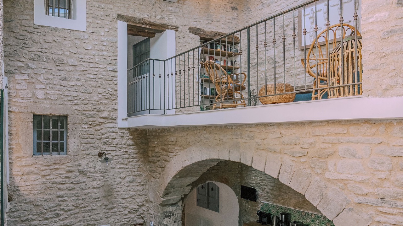 Photo of Patio Balcony in Goult
