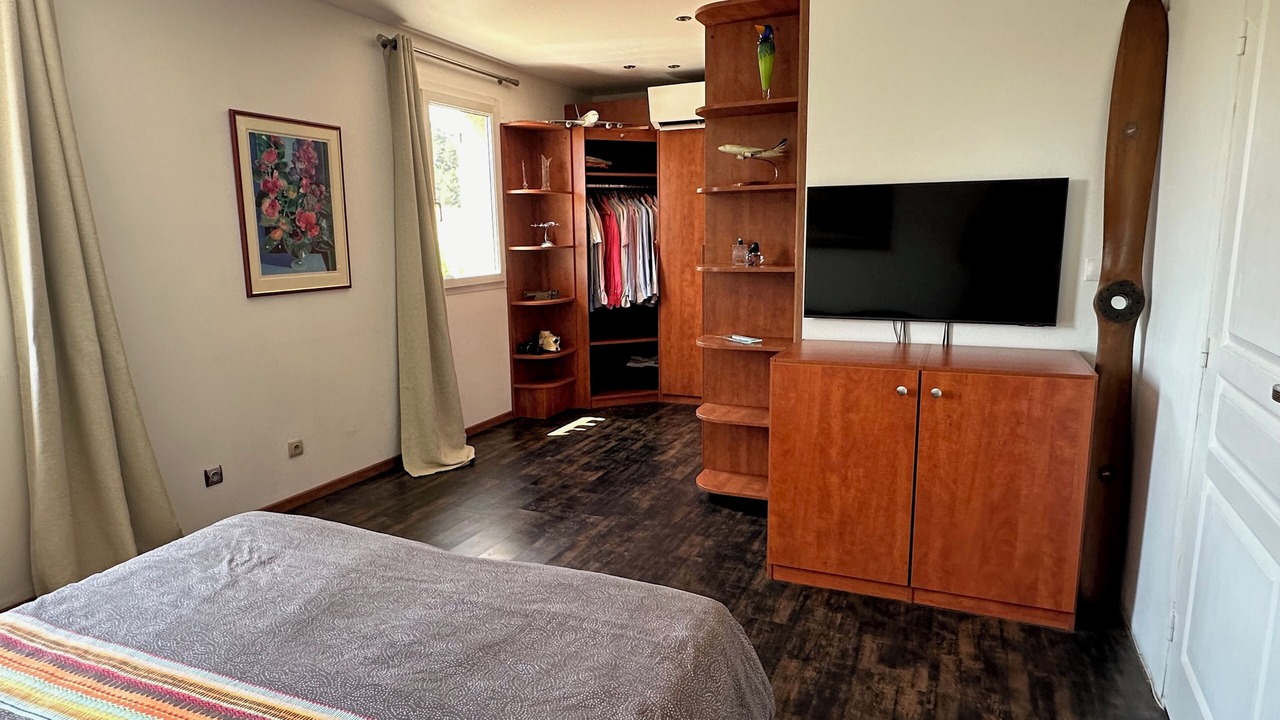 Photo of Bedroom in Le Rove