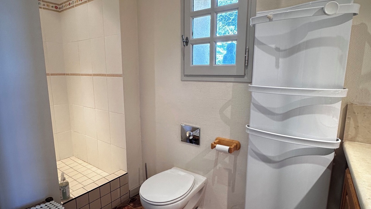 Photo of Bathroom in Murs