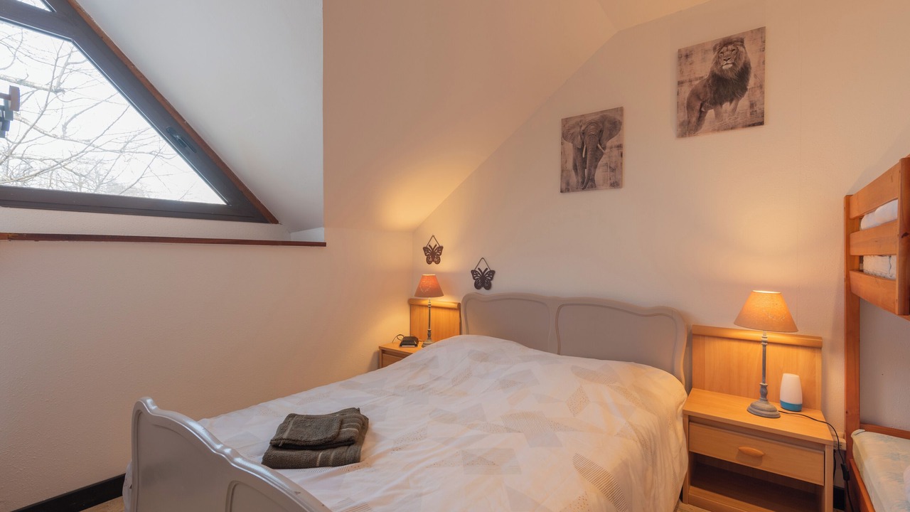 Photo of Bedroom in Campan