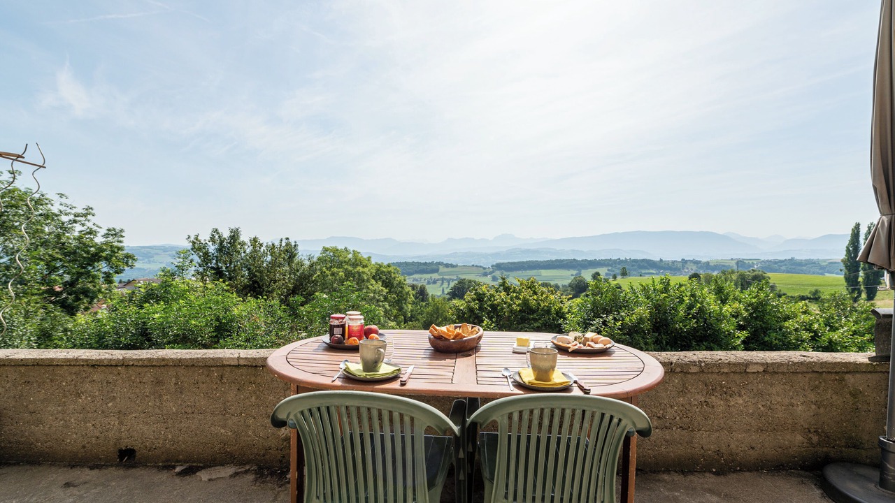 Photo of Outdoor in Moye