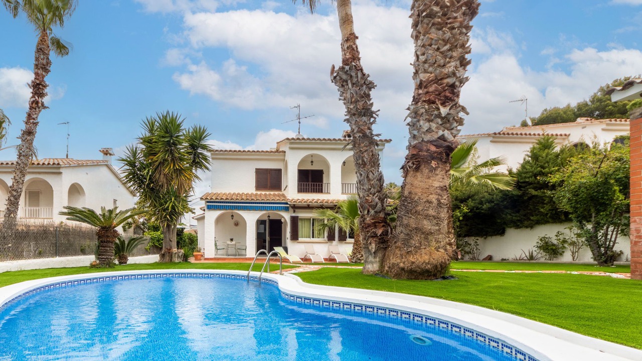 Photo of Outdoor in El Roc de Sant Gaieta