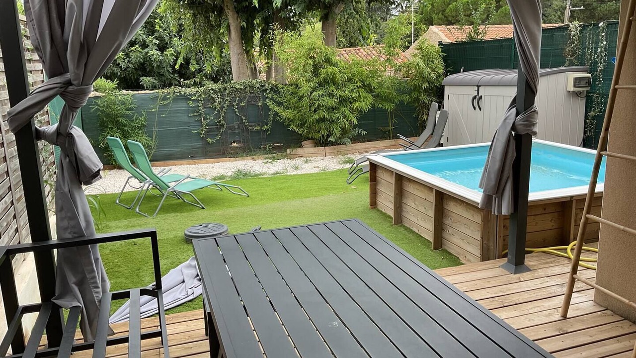 Photo of Patio Balcony in Euzet-les-Bains