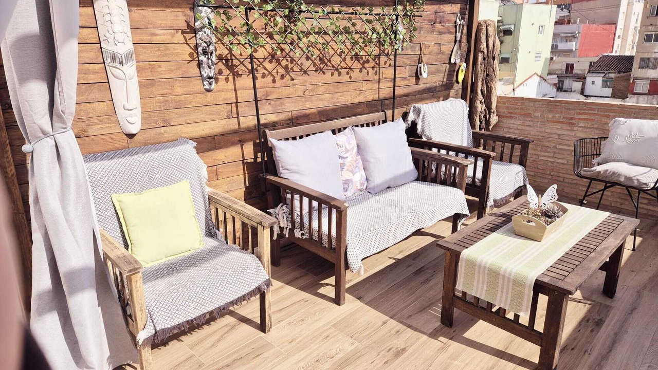 Photo of Patio Balcony in Aiora