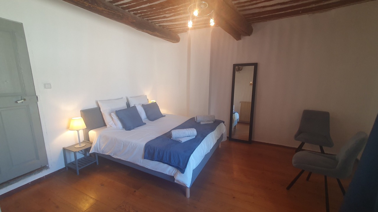 Photo of Bedroom in Lambesc