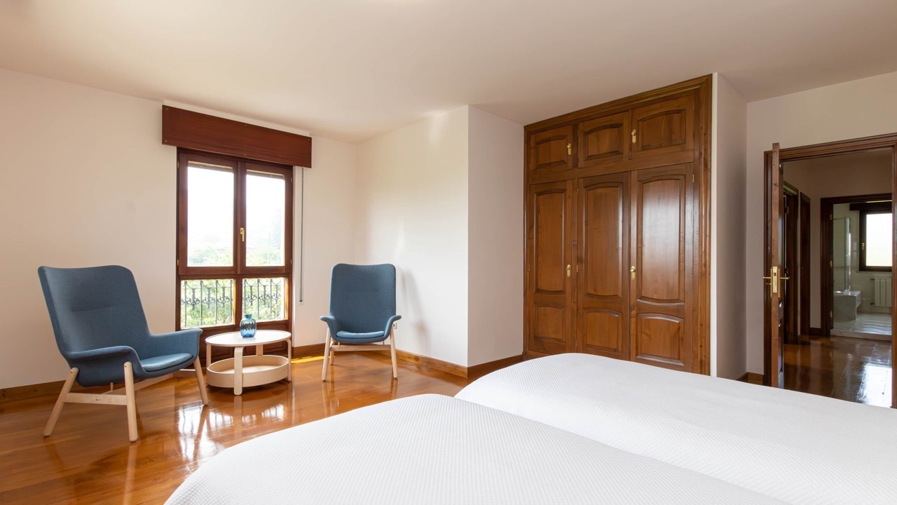 Photo of Bedroom in Naves