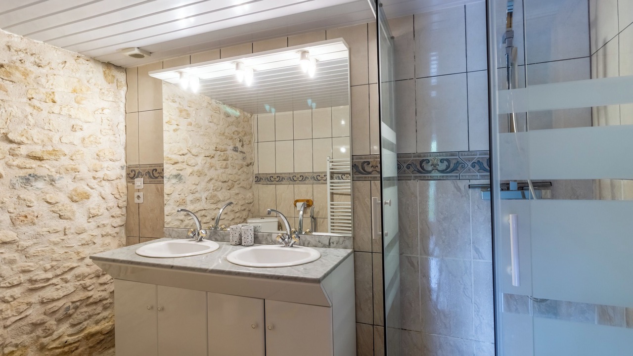 Photo of Bathroom in Auriac-du-Perigord