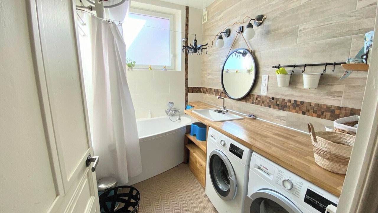 Photo of Bathroom in Bellegarde-sur-Valserine