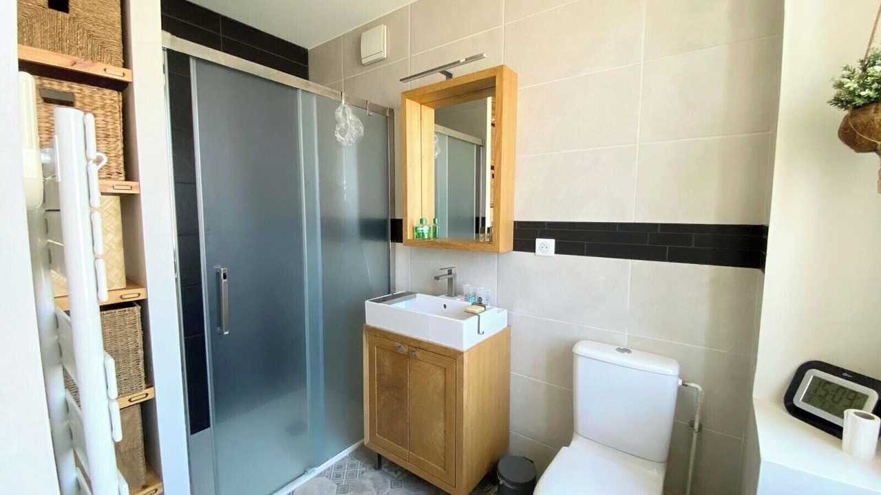 Photo of Bathroom in Bellegarde-sur-Valserine