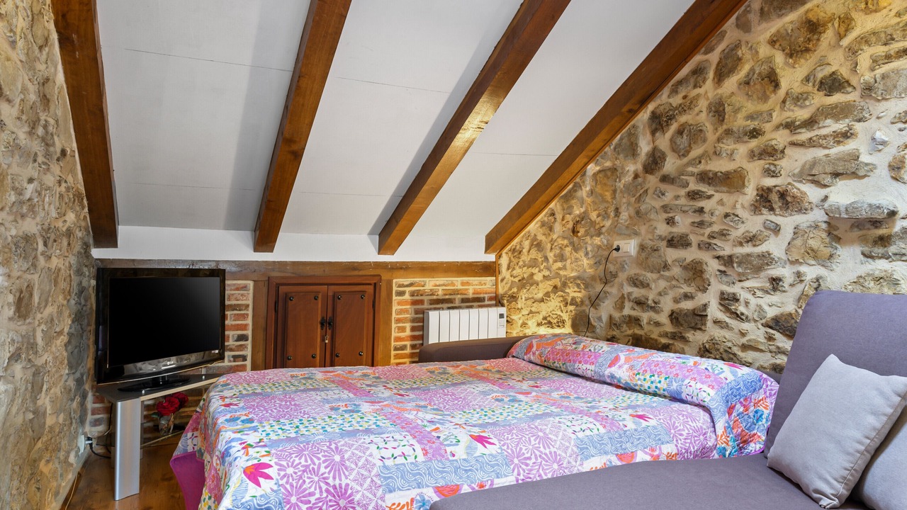 Photo of Bedroom in Udias