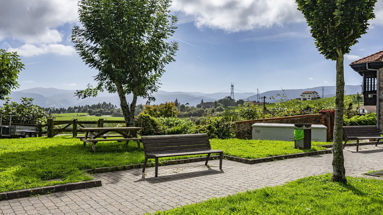 Photo of Outdoor in Udias