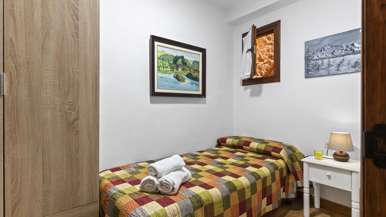 Photo of Bedroom in Udias