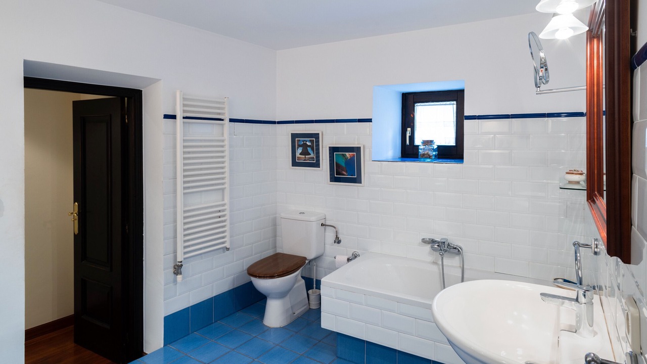 Photo of Bathroom in Villabuena de Alava