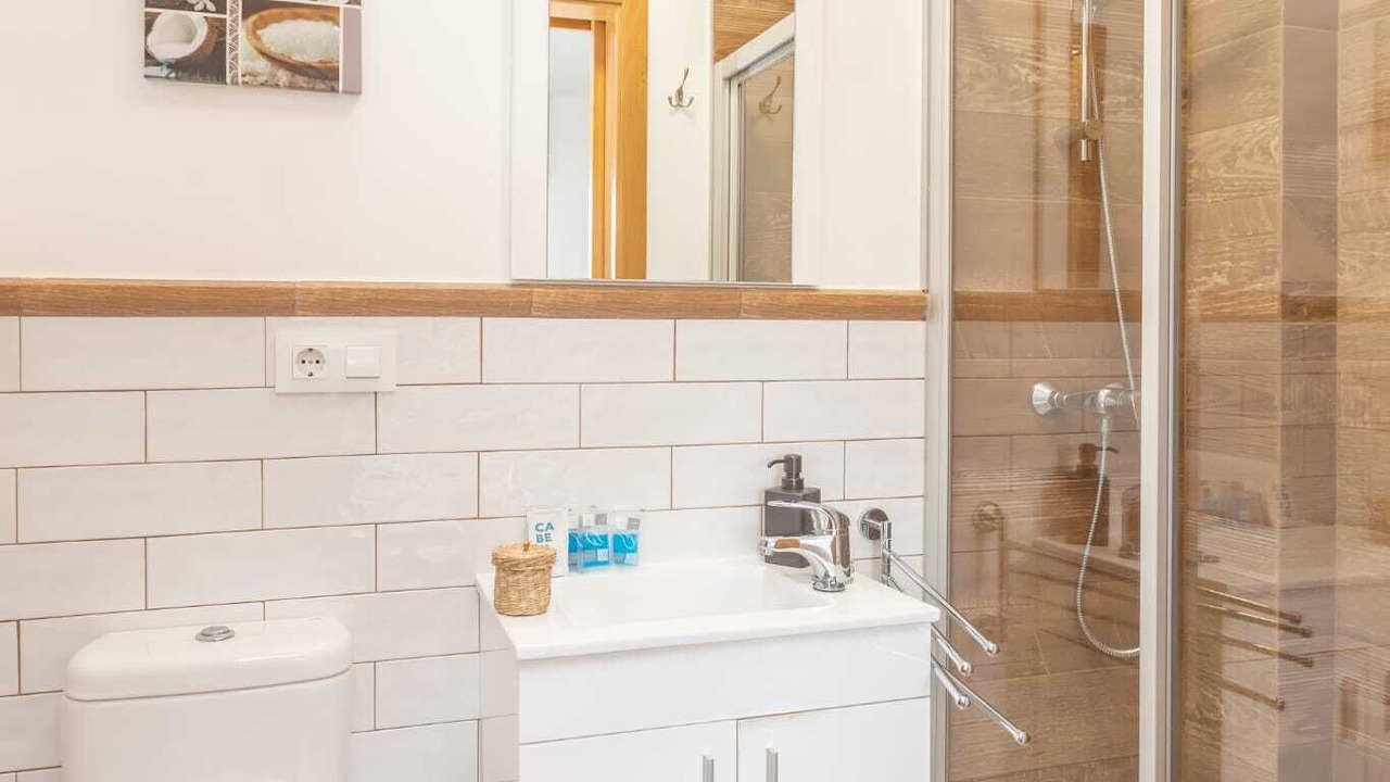 Photo of Bathroom in Poio