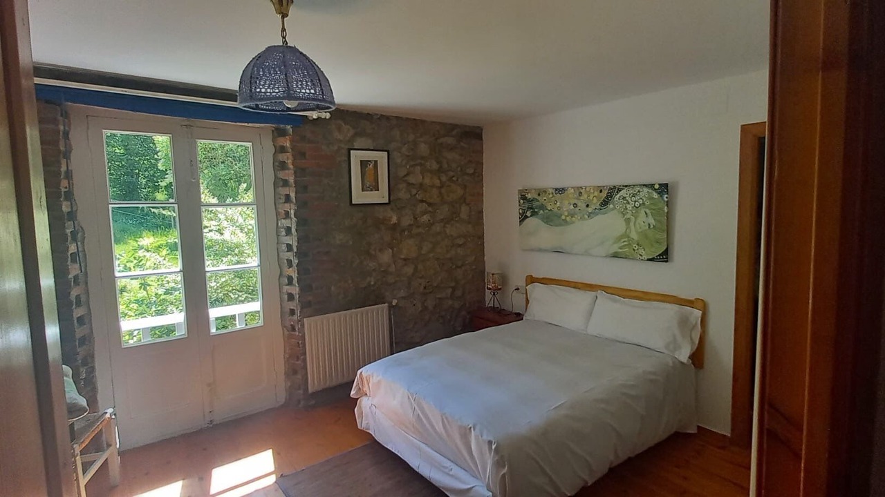 Photo of Bedroom in Udias