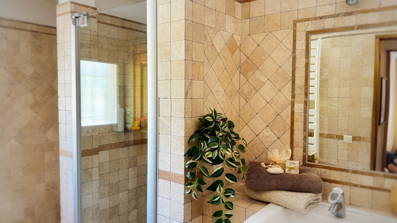 Photo of Bathroom in Cornillon-Confoux