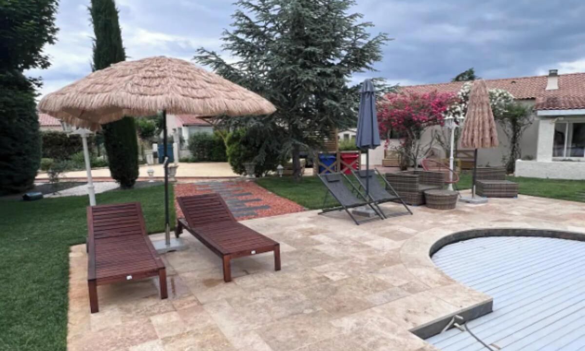 Photo of Patio Balcony in St.-Remy-de-Provence