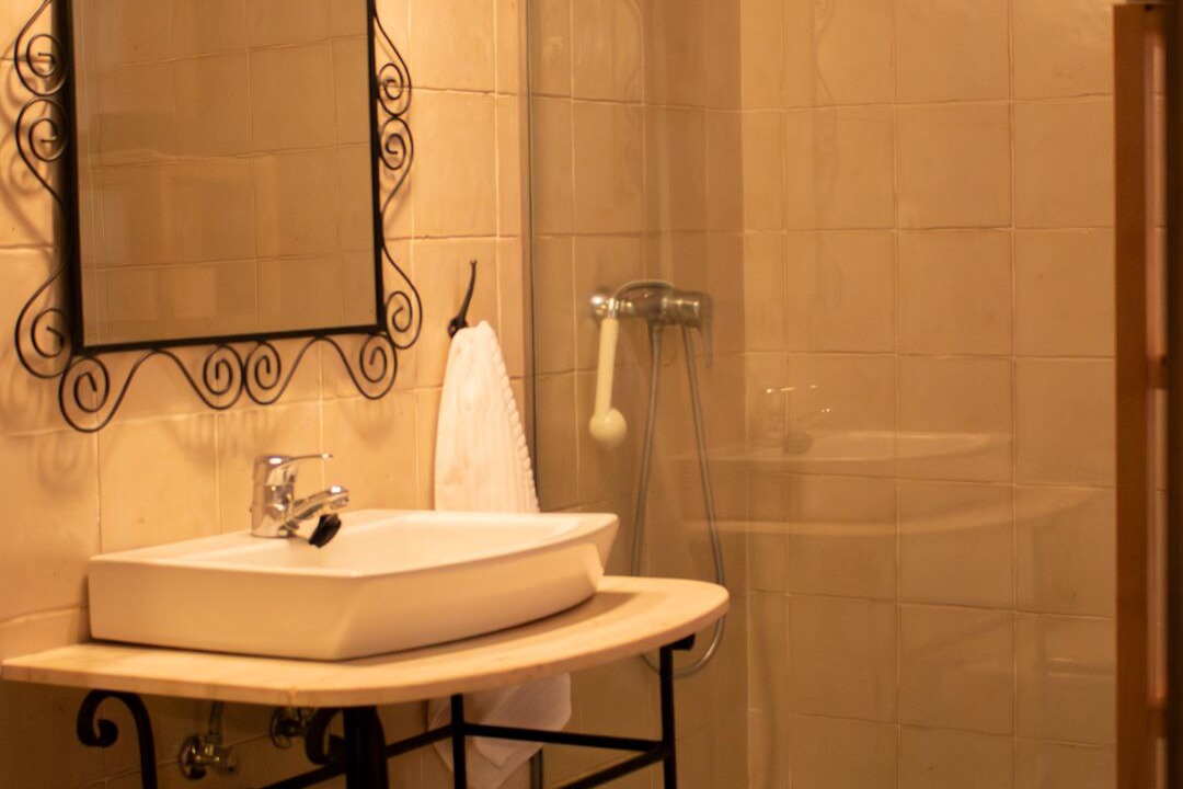 Photo of Bathroom in San Esteban de la Sierra