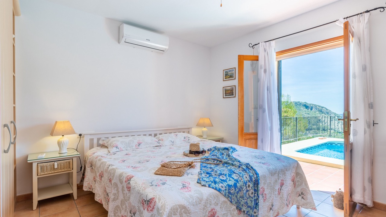 Photo of Bedroom in Adsubia