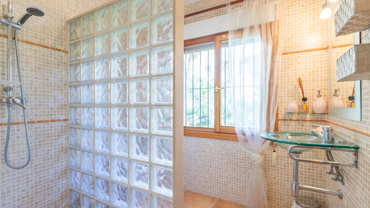 Photo of Bathroom in Adsubia