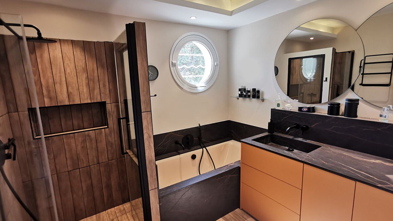 Photo of Bathroom in Quartier des Espesses
