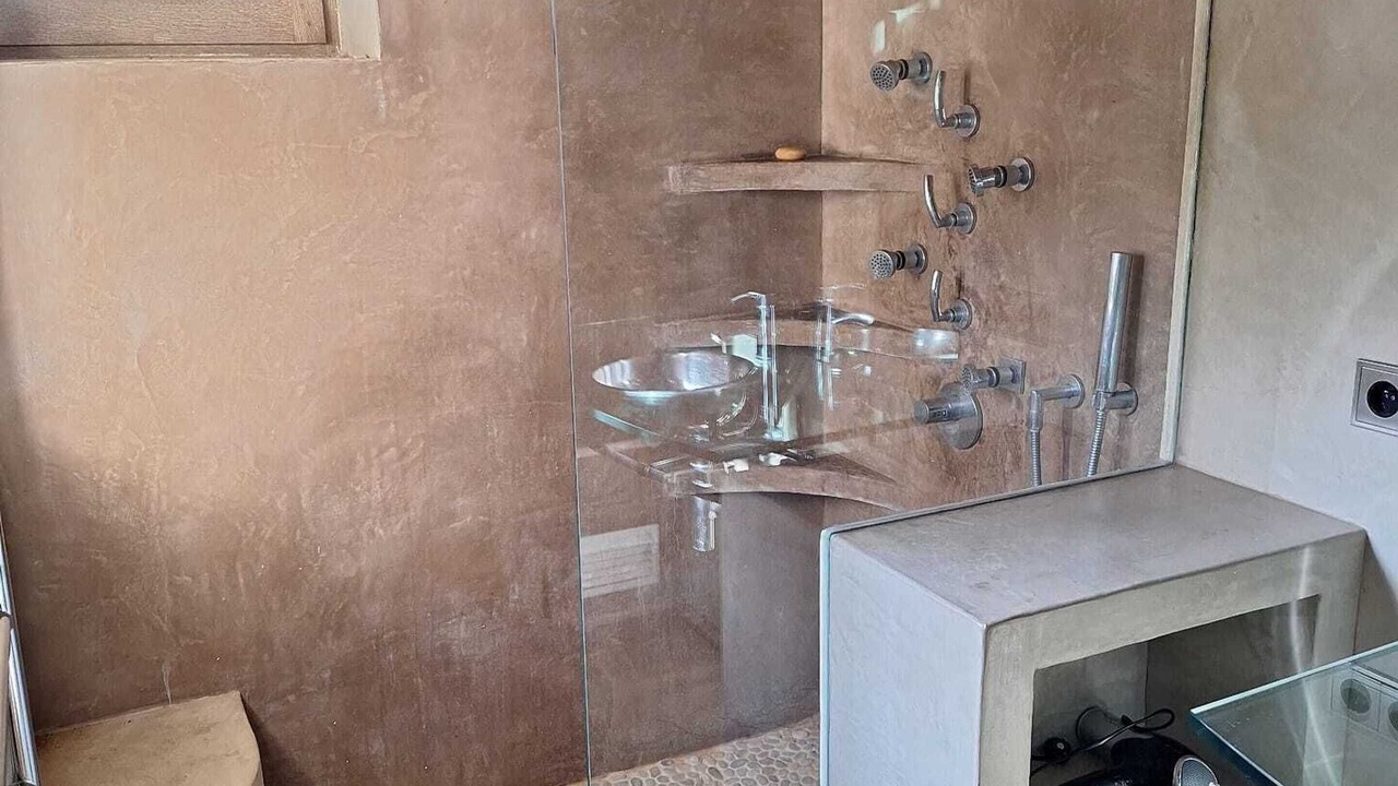 Photo of Bathroom in Lambesc