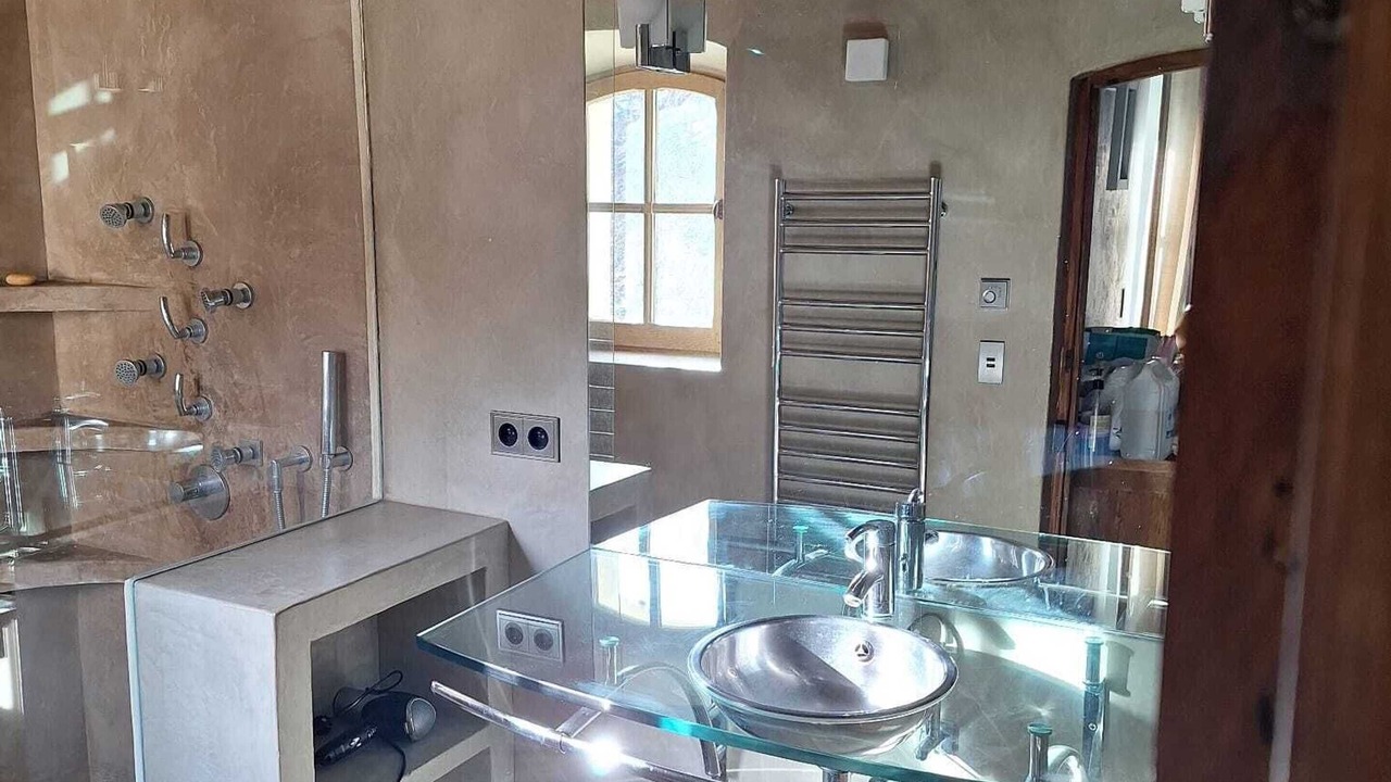 Photo of Bathroom in Lambesc