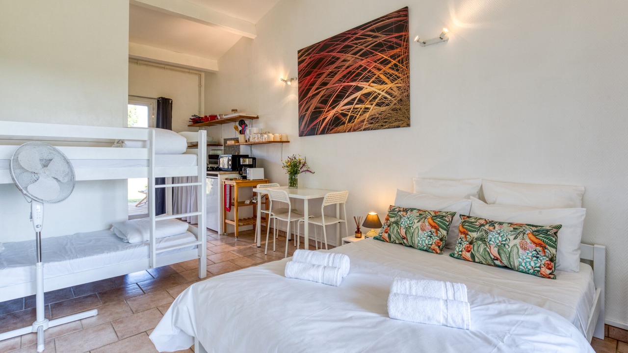 Photo of Bedroom in Saintes-Maries-de-la-Mer