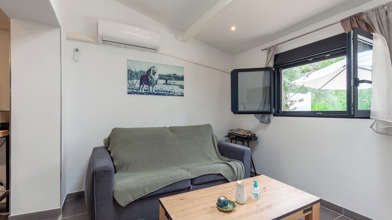 Photo of Livingroom in Niolon