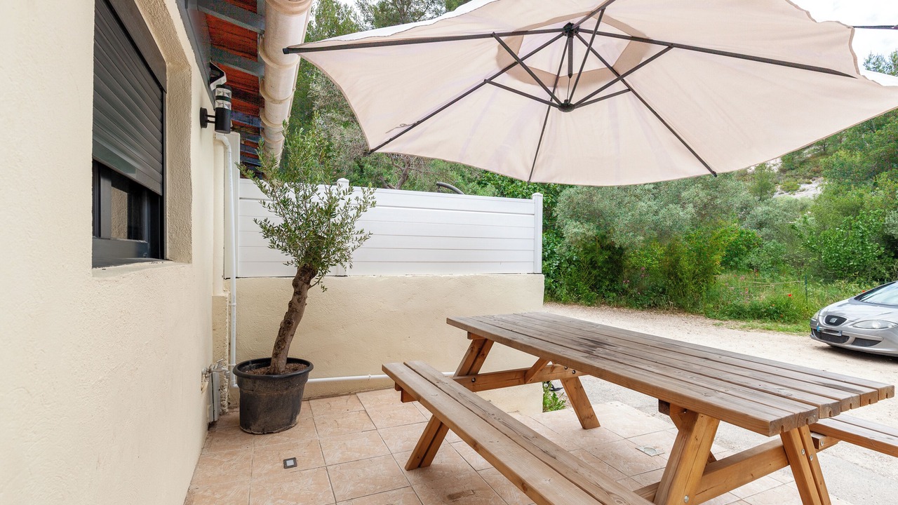 Photo of Outdoor in Niolon