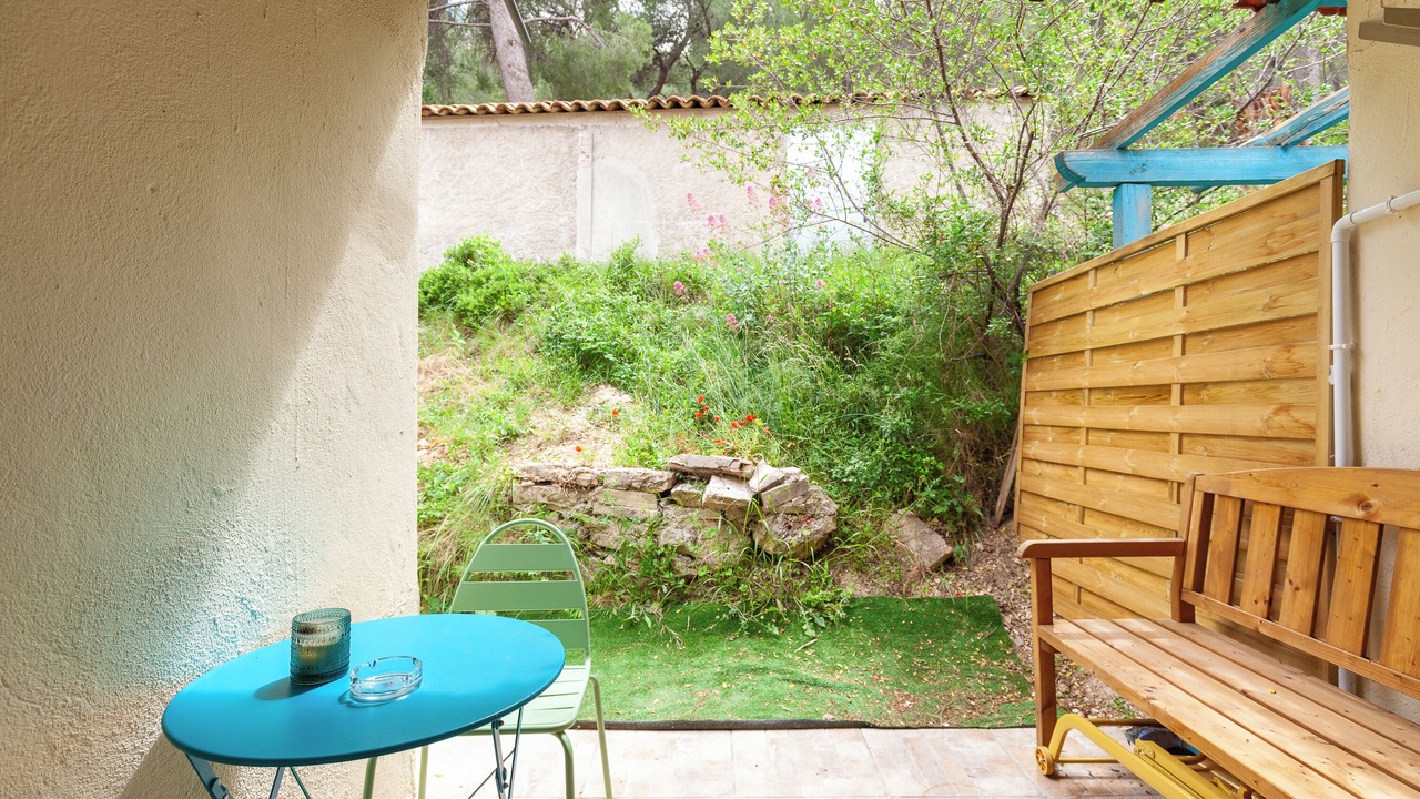 Photo of Outdoor in Niolon