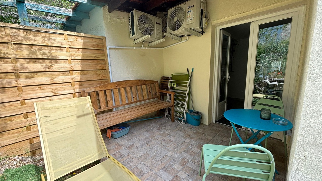 Photo of Outdoor in Niolon
