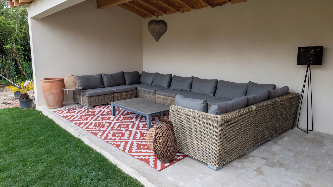 Photo of Patio Balcony in Chateauneuf-de-Gadagne