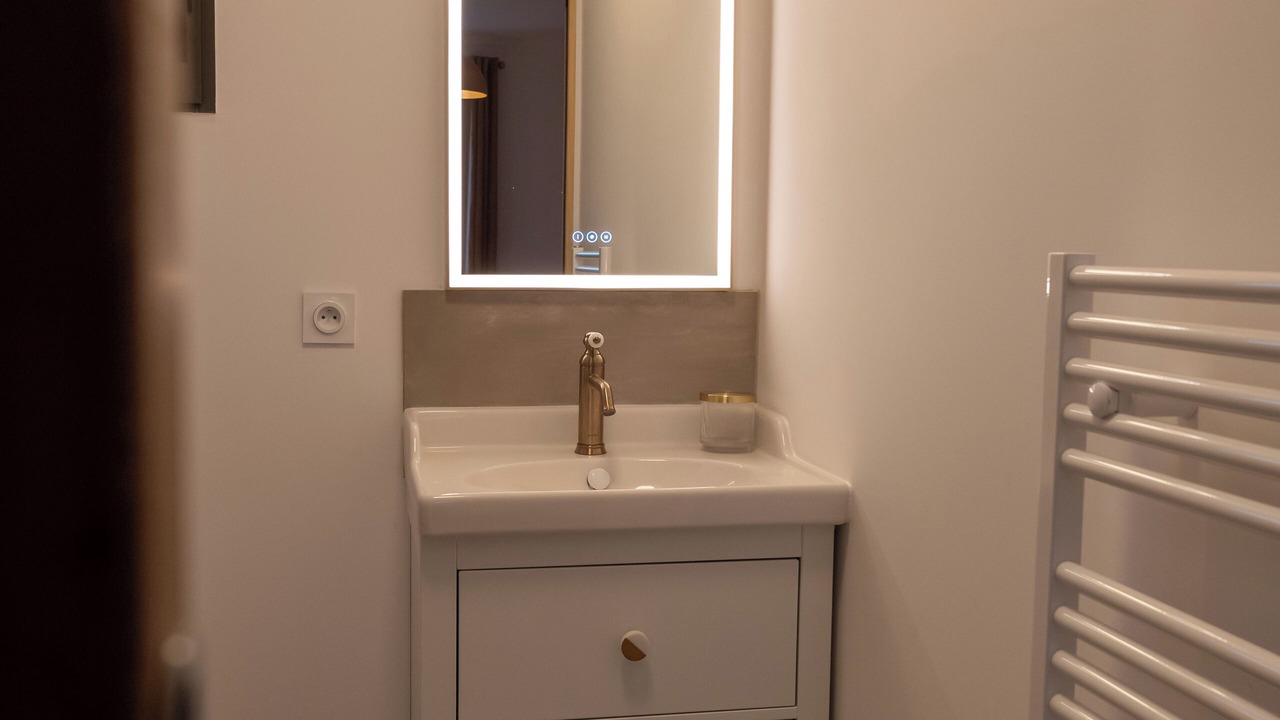 Photo of Bathroom in Chateauneuf-de-Gadagne