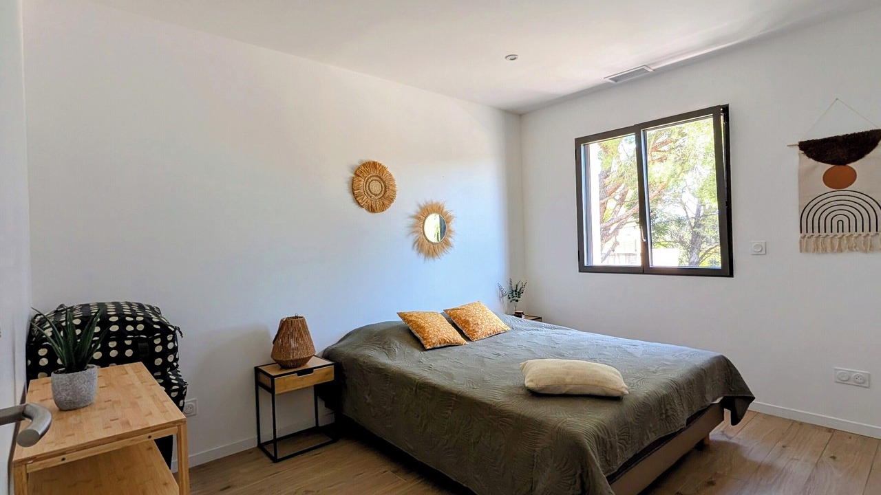 Photo of Bedroom in Chateauneuf-de-Gadagne