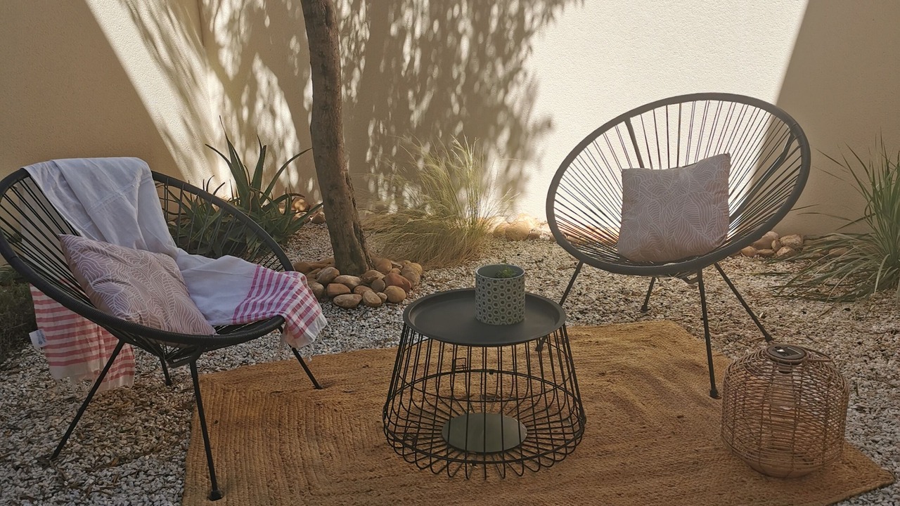 Photo of Patio Balcony in Chateauneuf-de-Gadagne