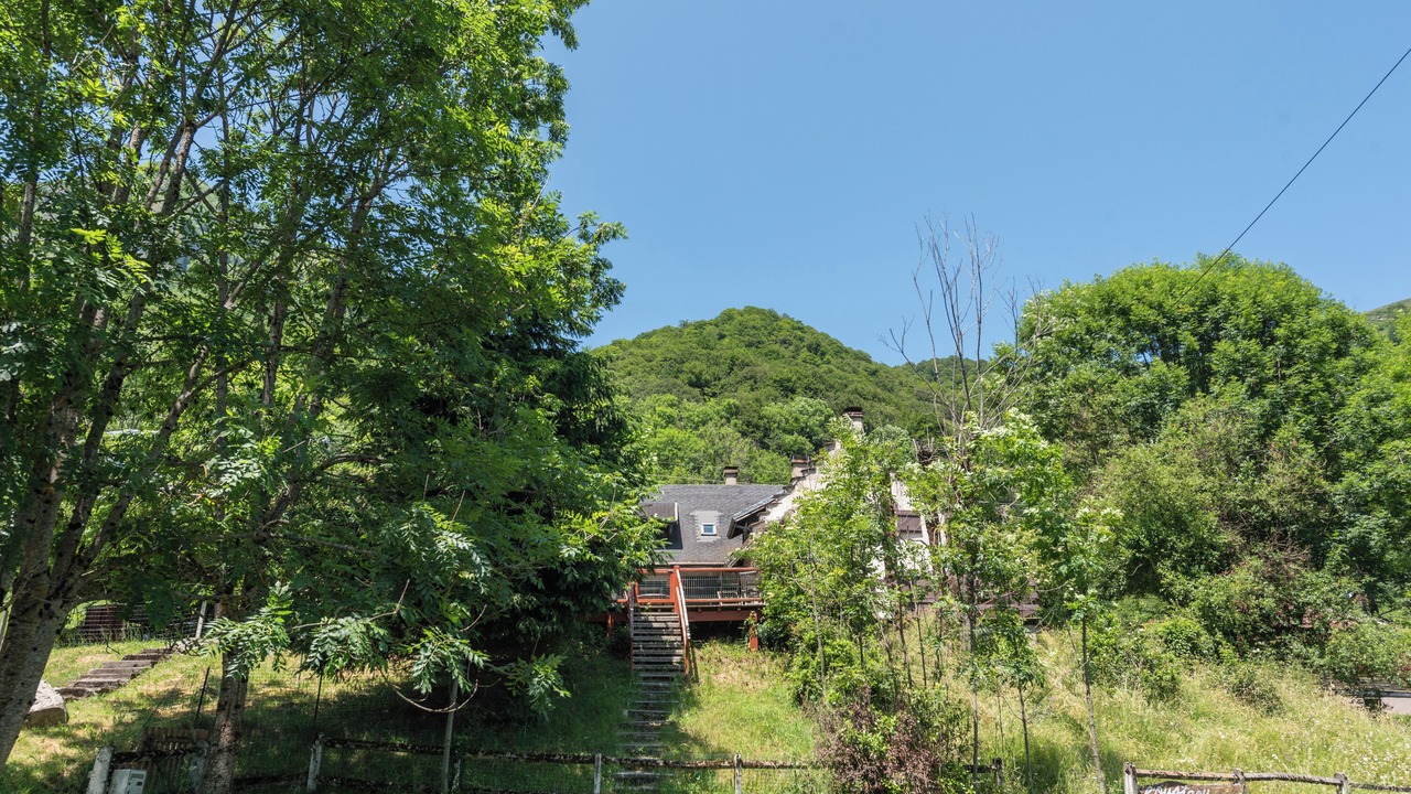 Photo of Outdoor in Campan