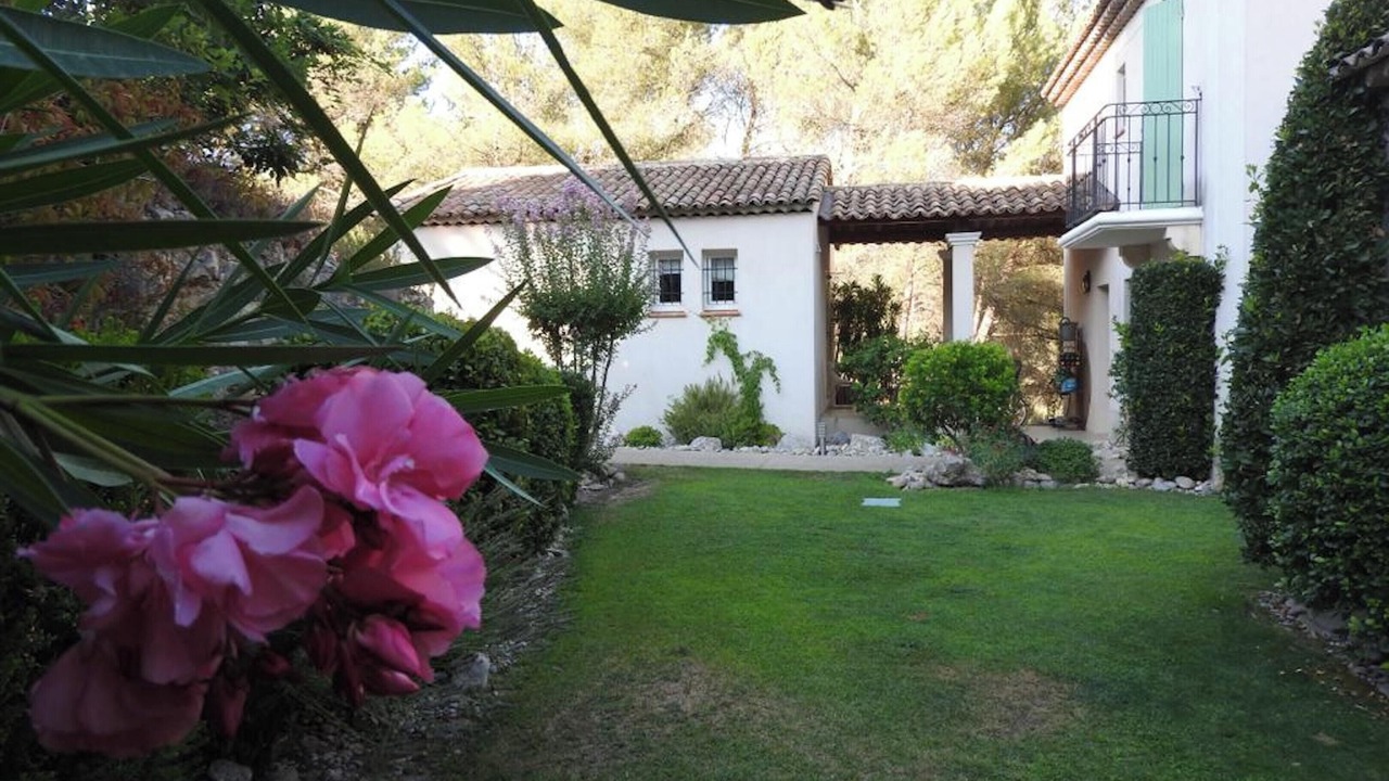 Photo of Outdoor in Pont Royal