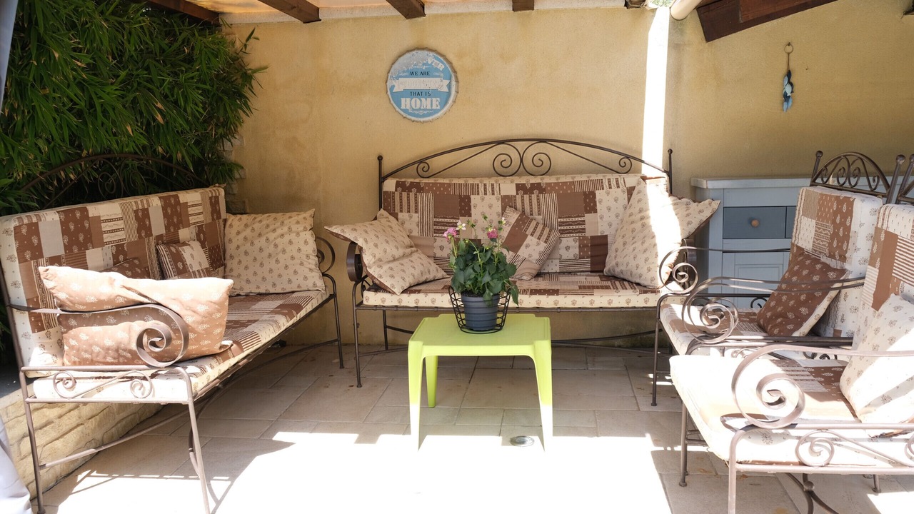 Photo of Patio Balcony in Maubec