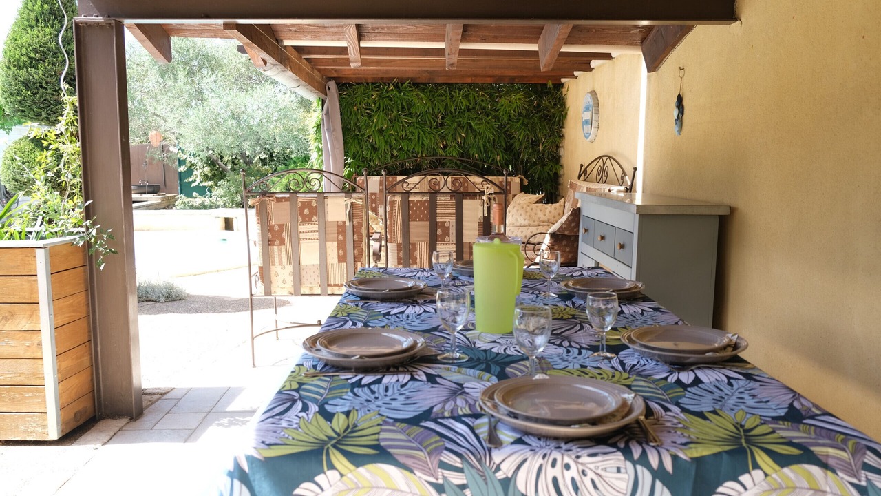 Photo of Outdoor in Maubec