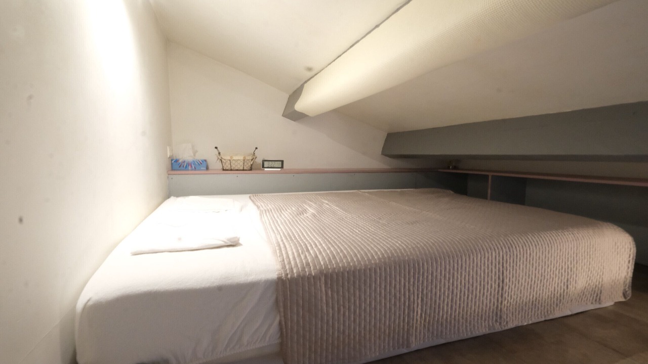 Photo of Bedroom in Maubec