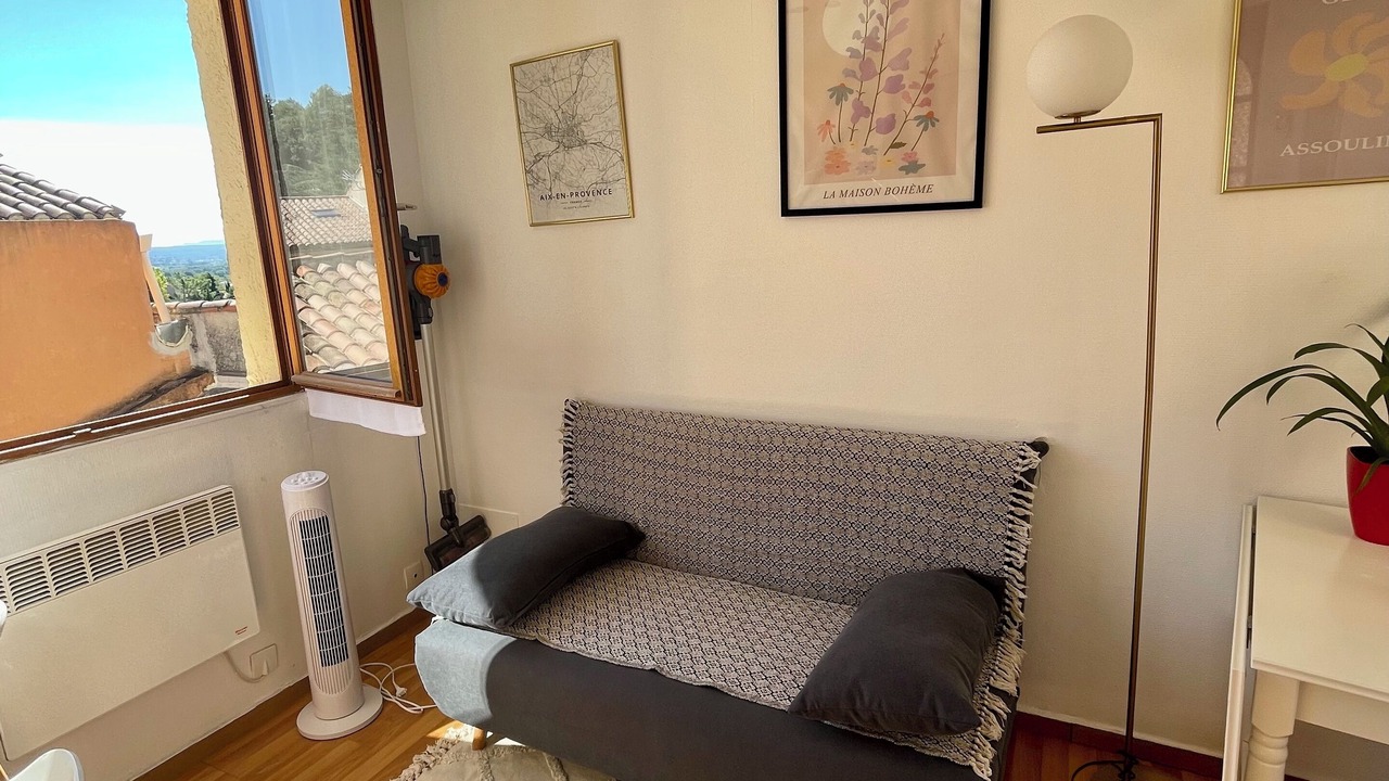 Photo of Livingroom in Puyloubier
