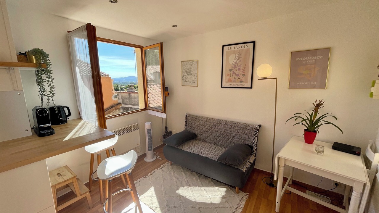 Photo of Livingroom in Puyloubier