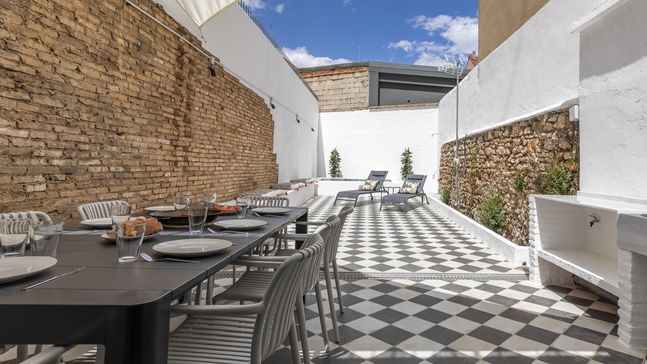 Photo of Outdoor in Patraix