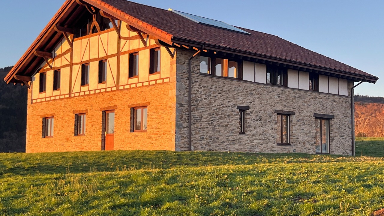 Photo of Outdoor in Aia