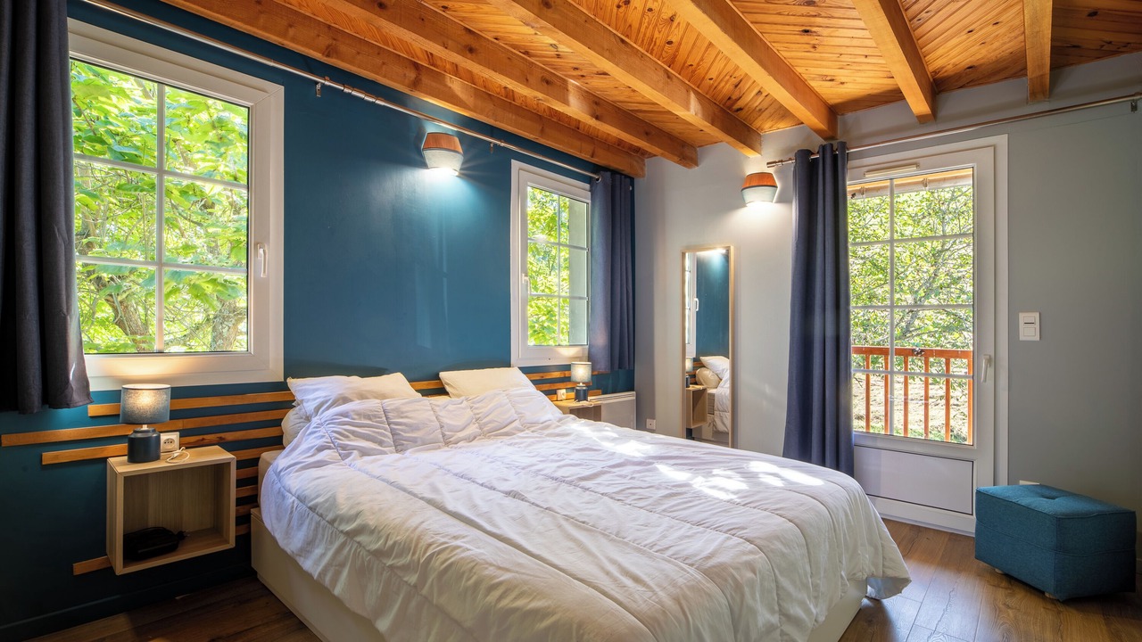 Photo of Bedroom in Campan