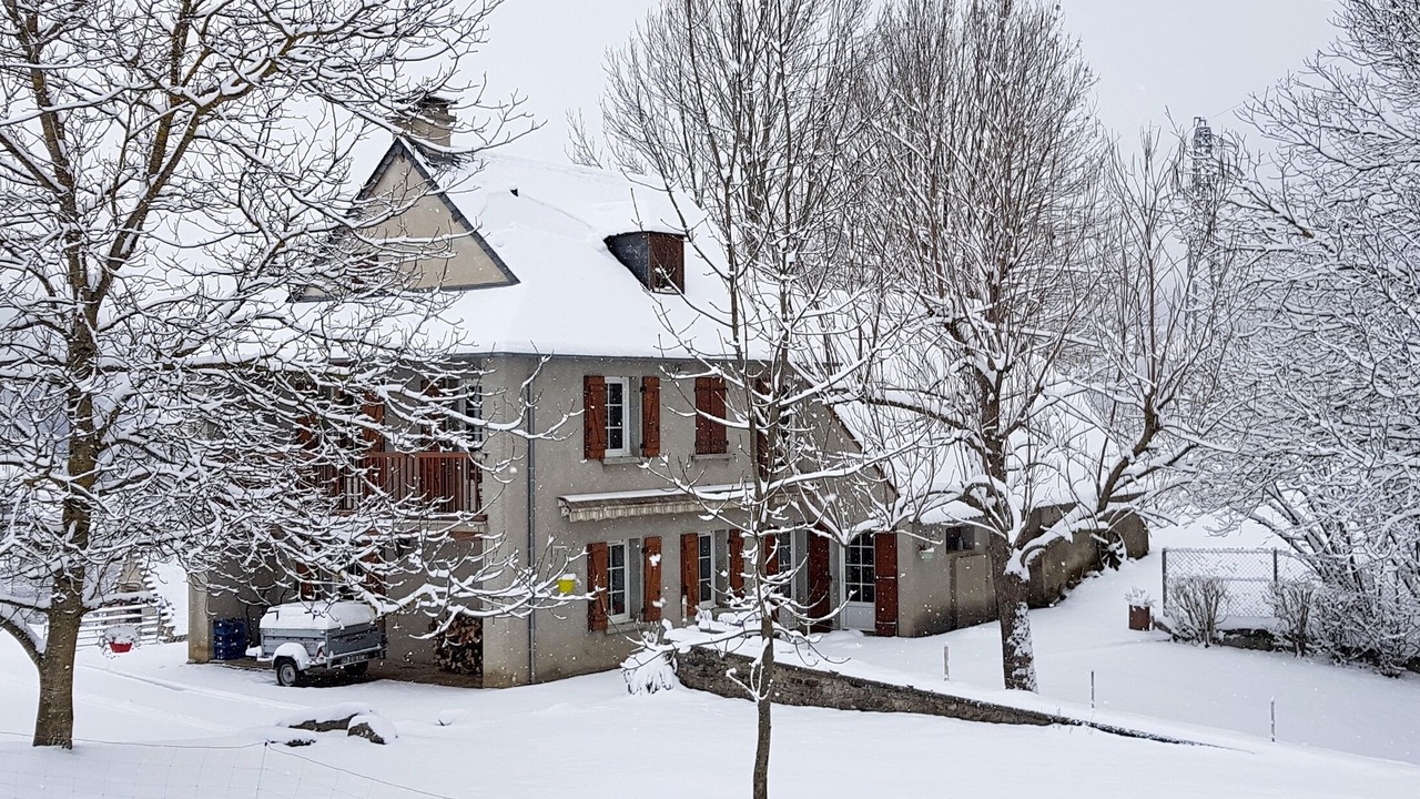 Photo of Outdoor in Campan