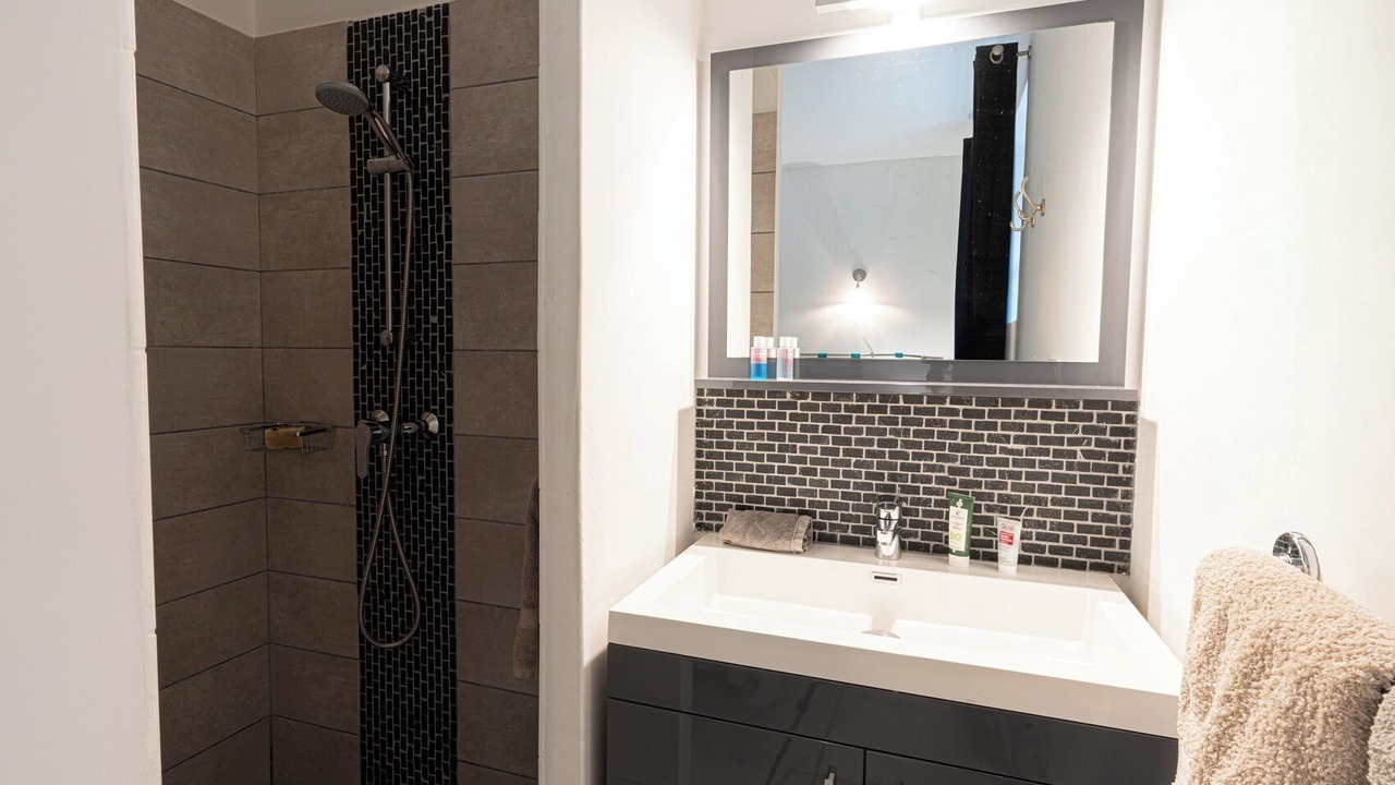 Photo of Bathroom in Issirac