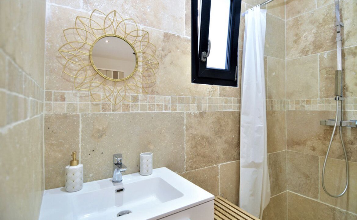 Photo of Bathroom in Bezouce